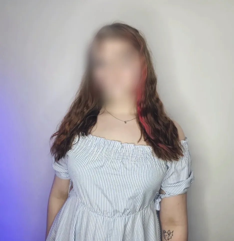 Saoirse, 21